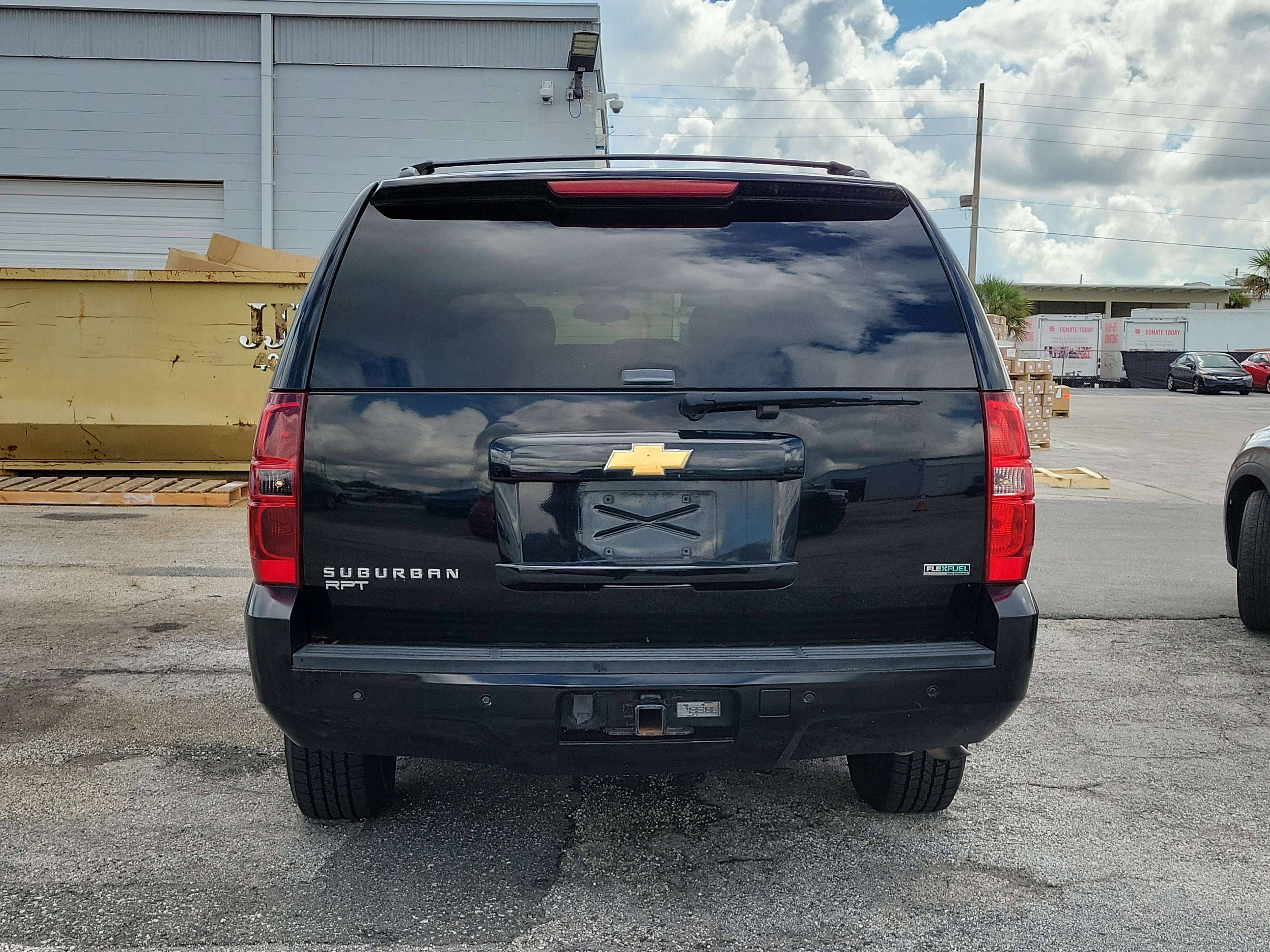 Used 2012 Chevrolet Suburban LT RWD image 6