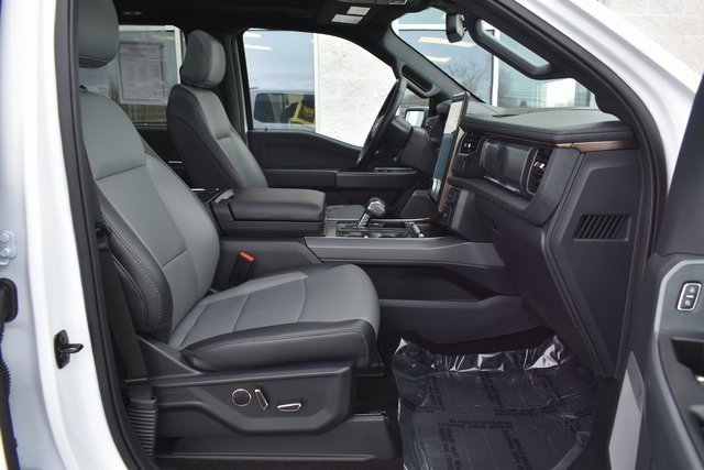 Used 2024 Ford F150 Lightning Lariat image 47