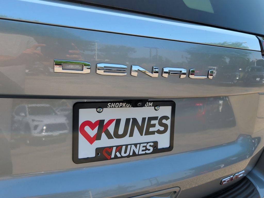 Used 2025 GMC Yukon XL Denali AWD/4WD image 26