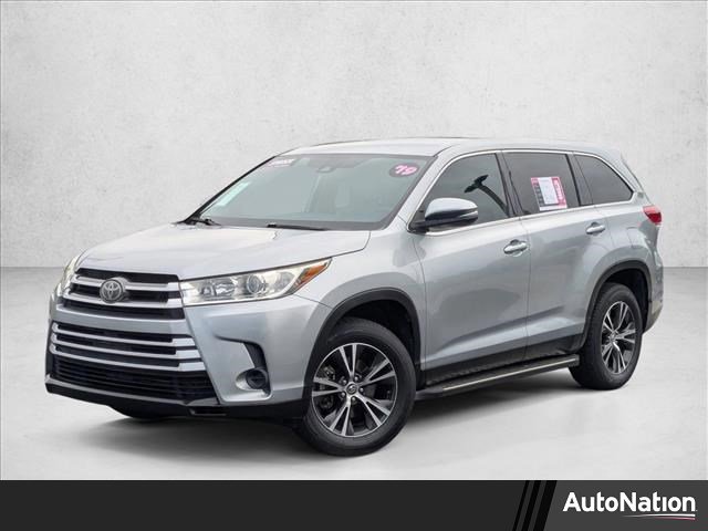 Used 2019 Toyota Highlander LE image 1