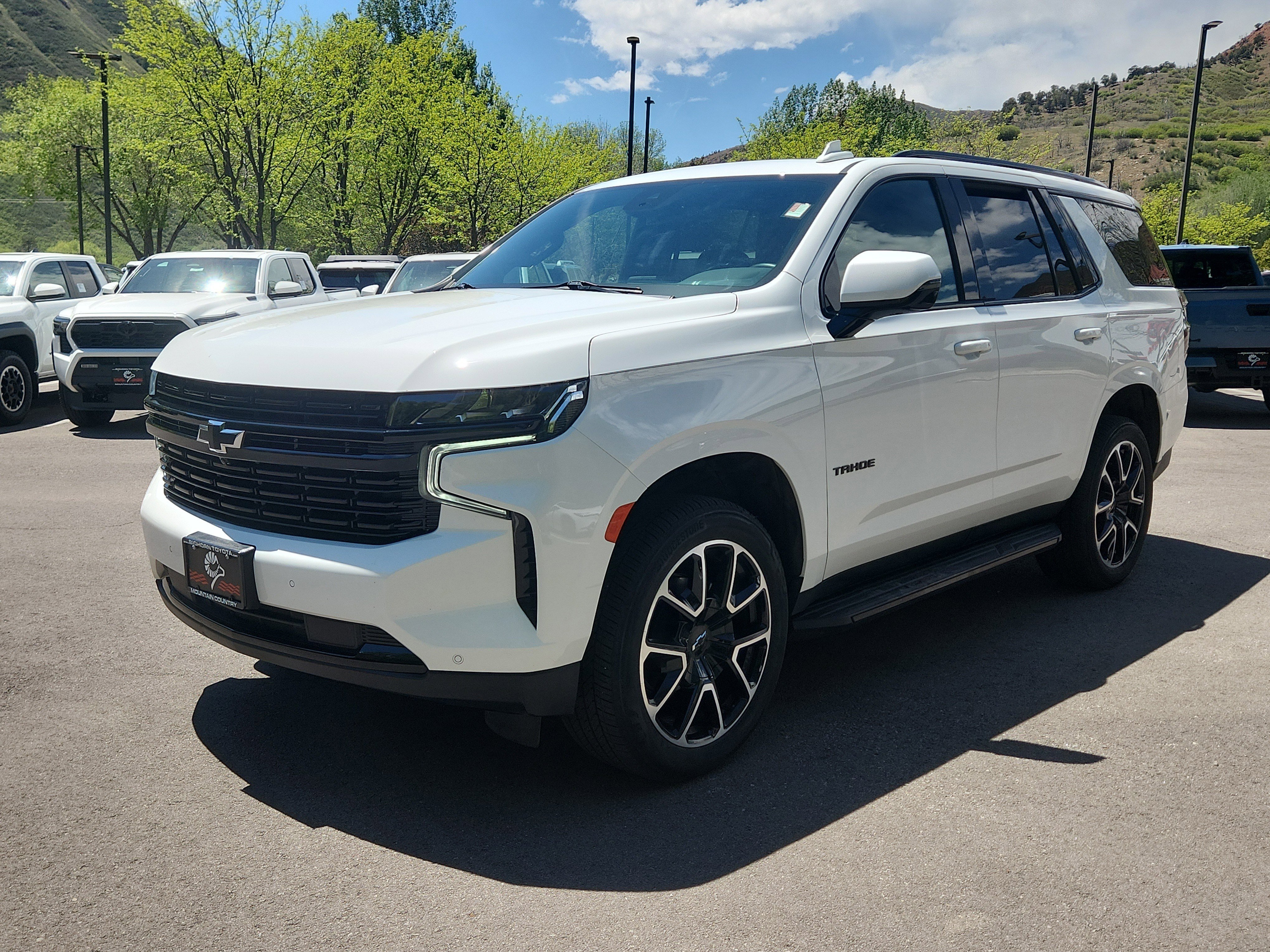 Used 2024 Chevrolet Tahoe RST w/ Luxury Package AWD/4WD image 4