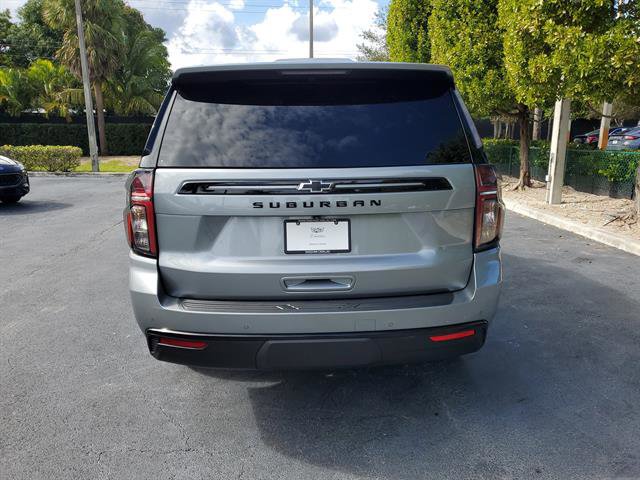 Used 2024 Chevrolet Suburban Z71 w/ Luxury Package image 4