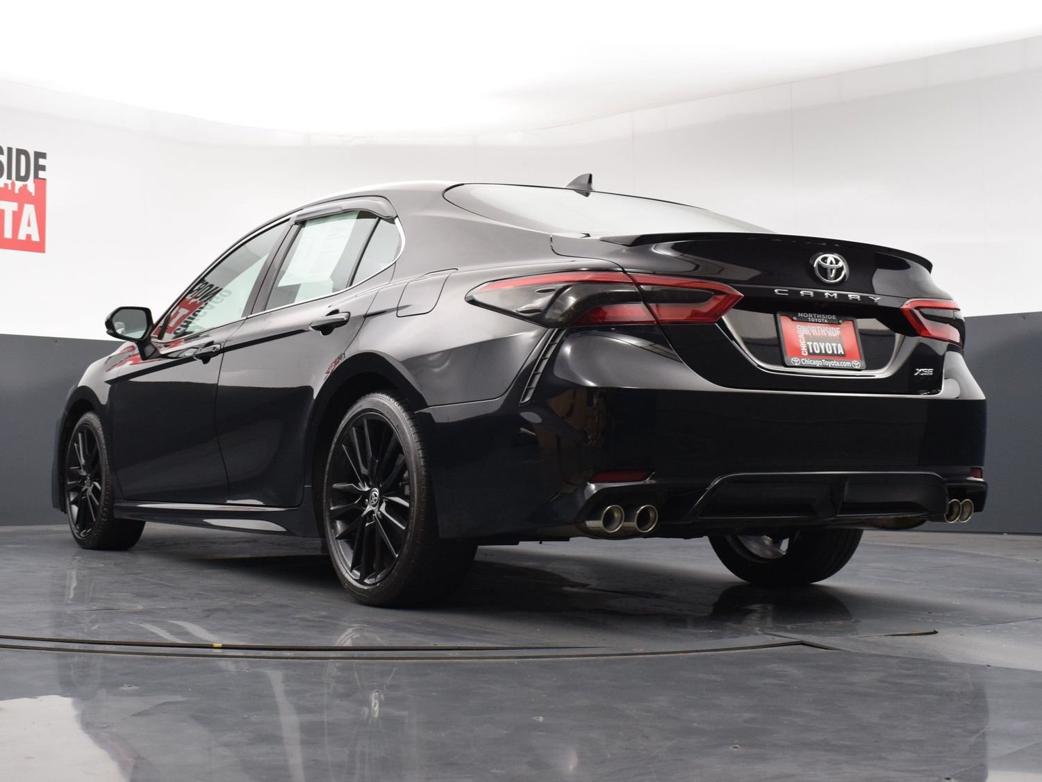 Used 2022 Toyota Camry XSE FWD image 30