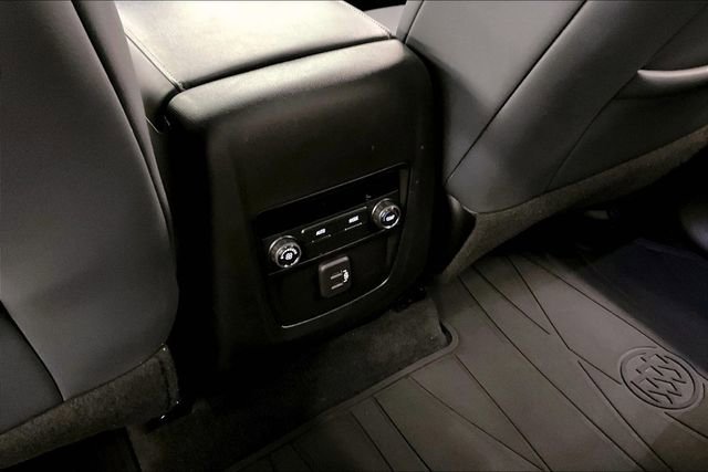 Used 2023 Buick Enclave Essence w/ Sport Touring Edition AWD/4WD image 33