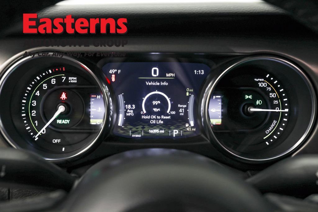 Used 2023 Jeep Wrangler Unlimited w/ Cold Weather Group image 18