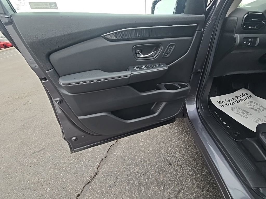 Used 2024 Honda Pilot Elite image 13