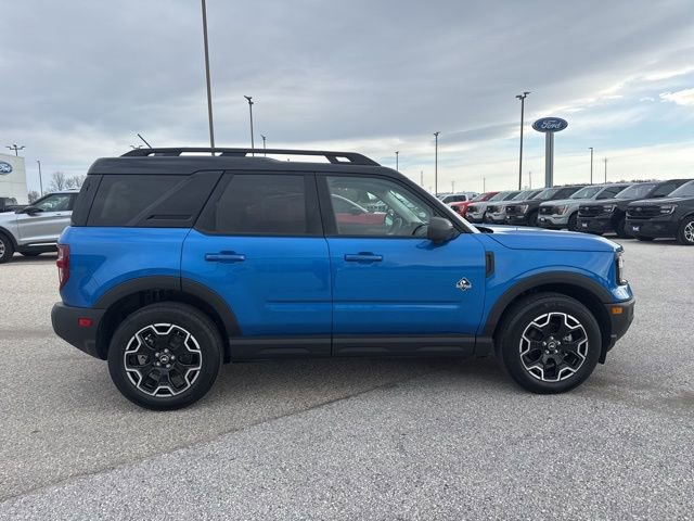 Used 2025 Ford Bronco Sport Outer Banks w/ Outer Banks Tech Package+ image 2
