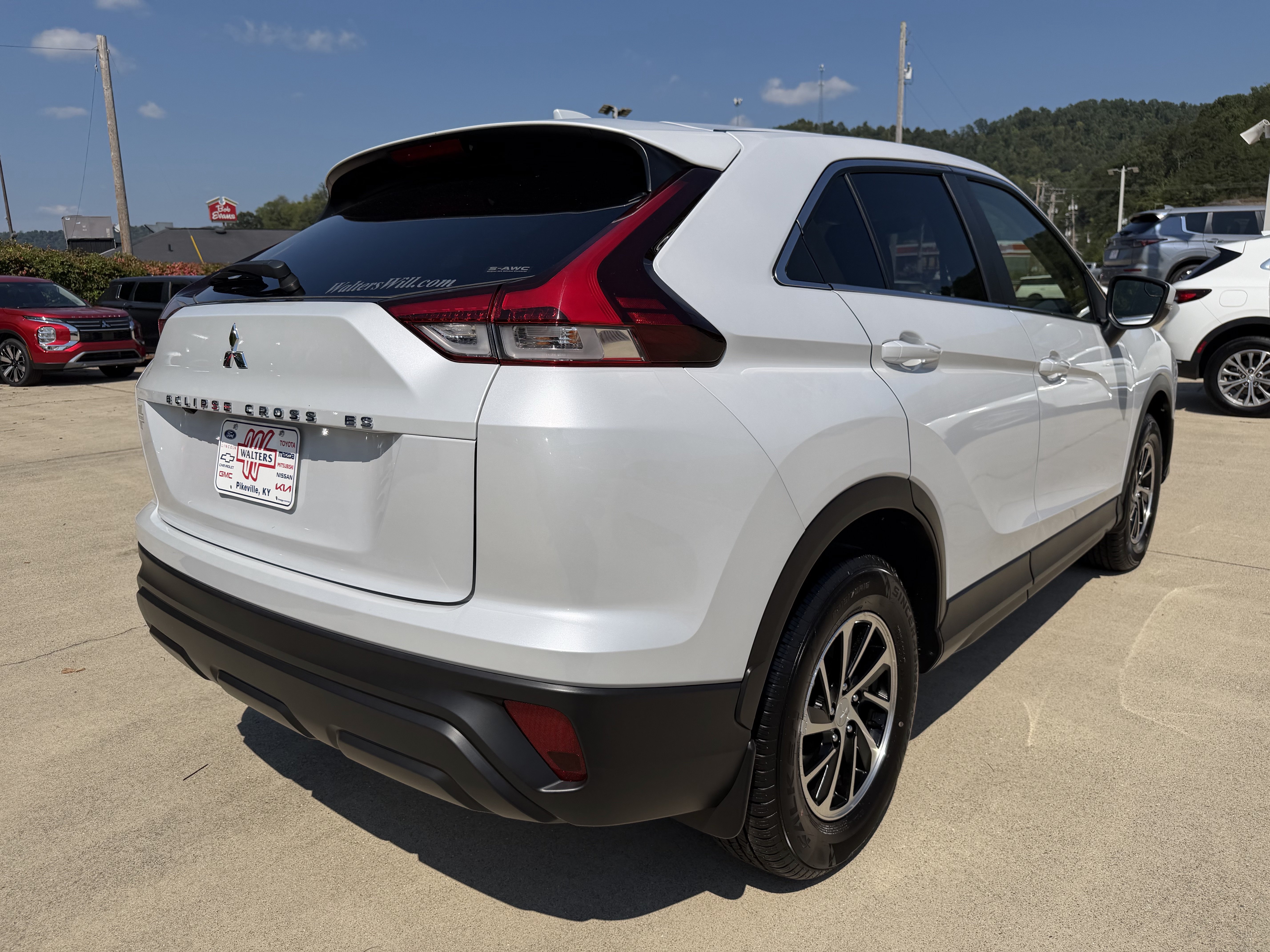 New 2026 Mitsubishi Eclipse Cross ES AWD/4WD image 7