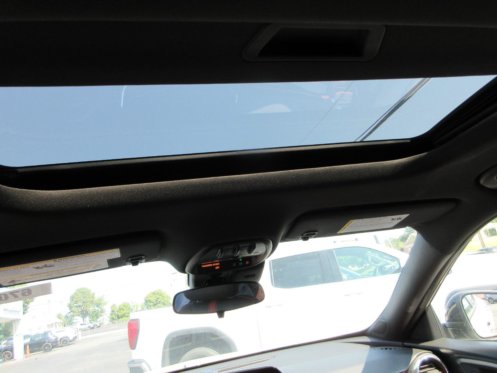 New 2026 Chevrolet Trax RS w/ Sunroof Package FWD image 16