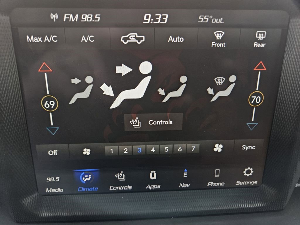 Used 2021 Jeep Gladiator Overland image 28