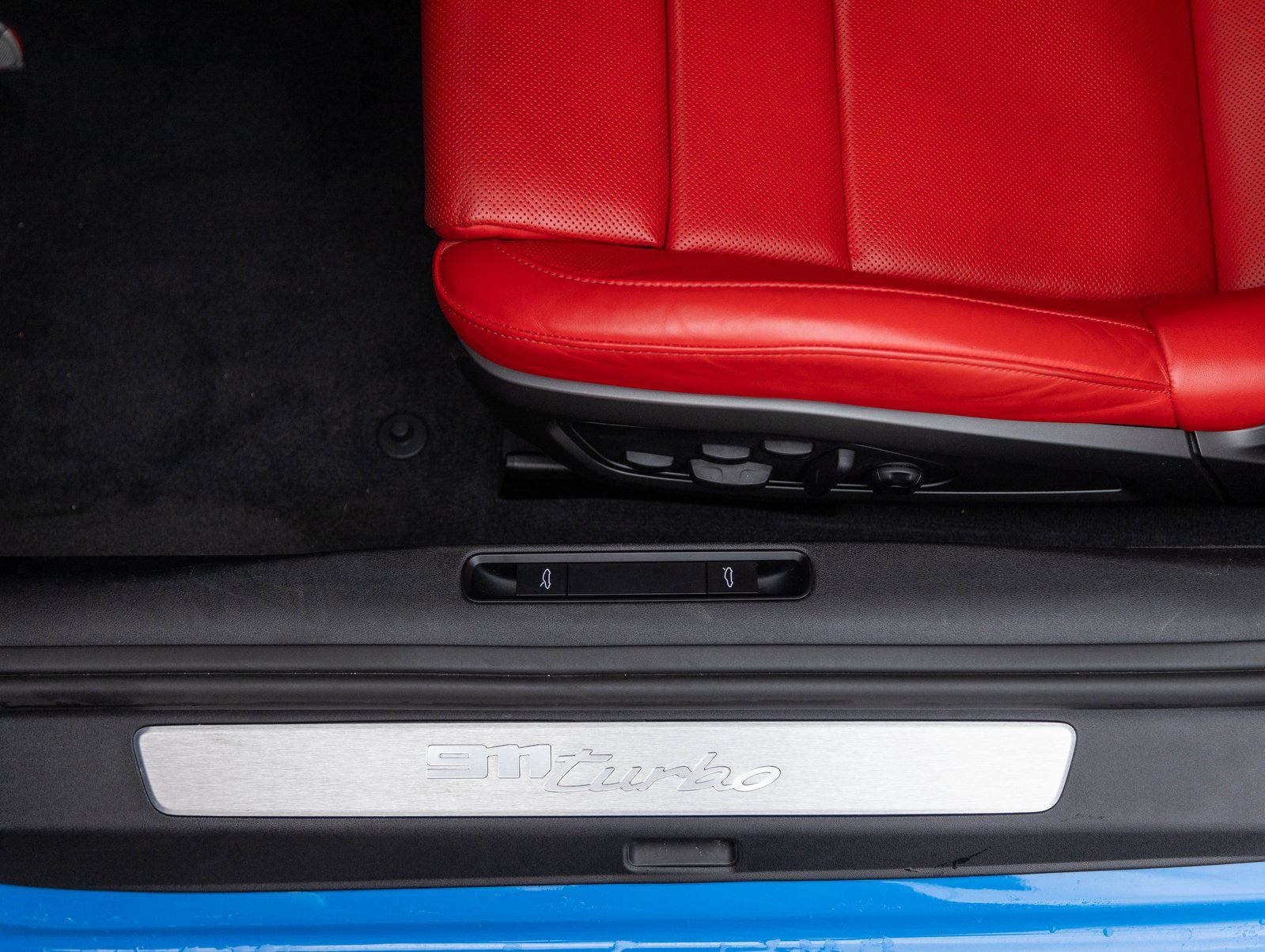 Certified 2023 Porsche 911 Turbo image 23