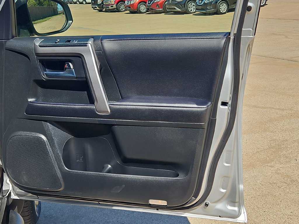 Used 2023 Toyota 4Runner SR5 AWD/4WD image 31