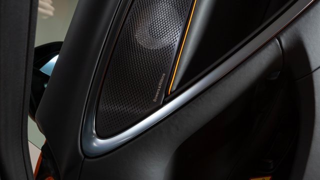 New 2025 McLaren Artura image 21