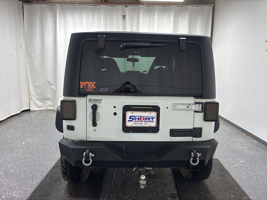 Used 2016 Jeep Wrangler Sahara image 5