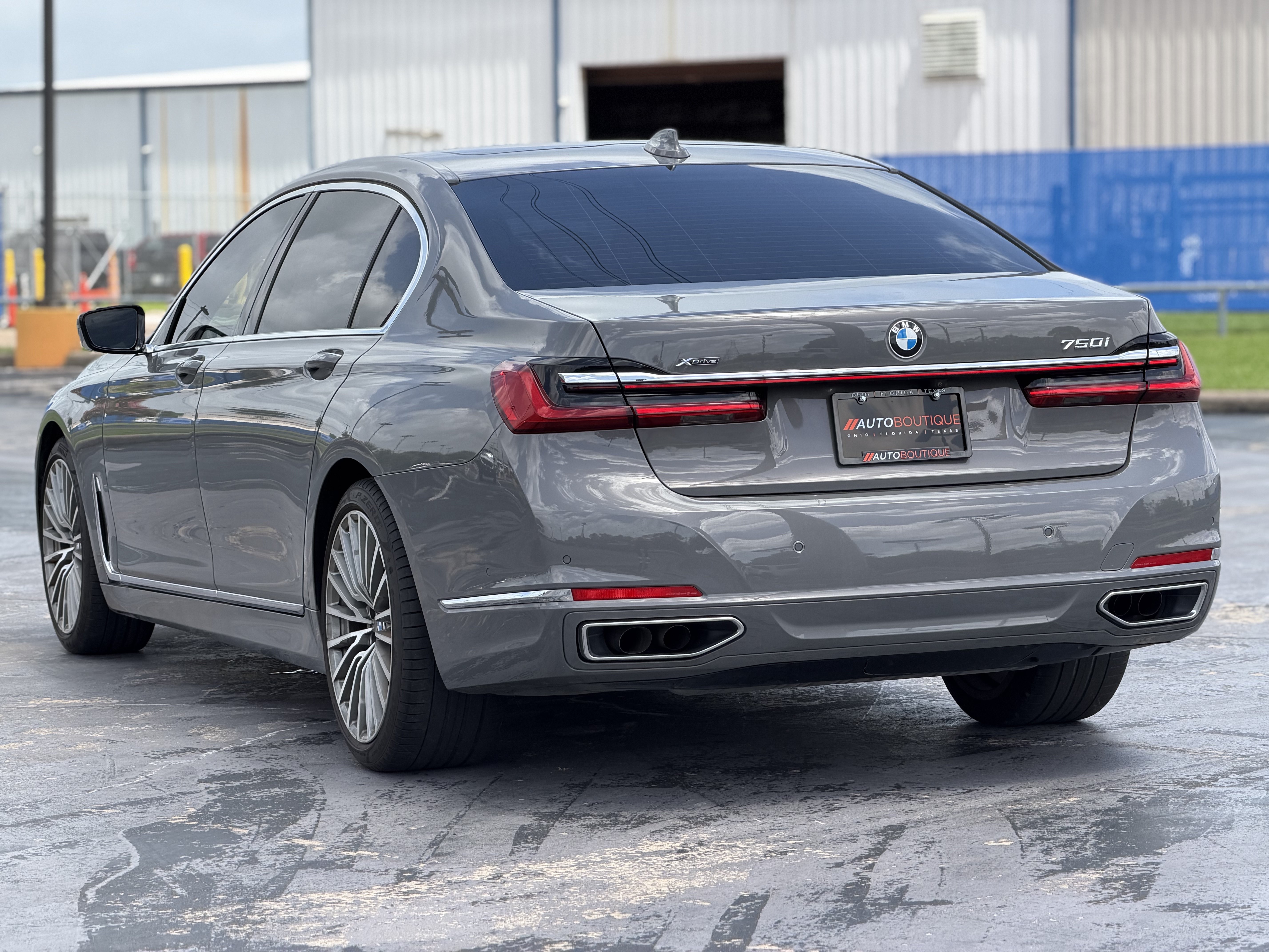 Used 2020 BMW 750i xDrive w/ Executive Package AWD/4WD image 11