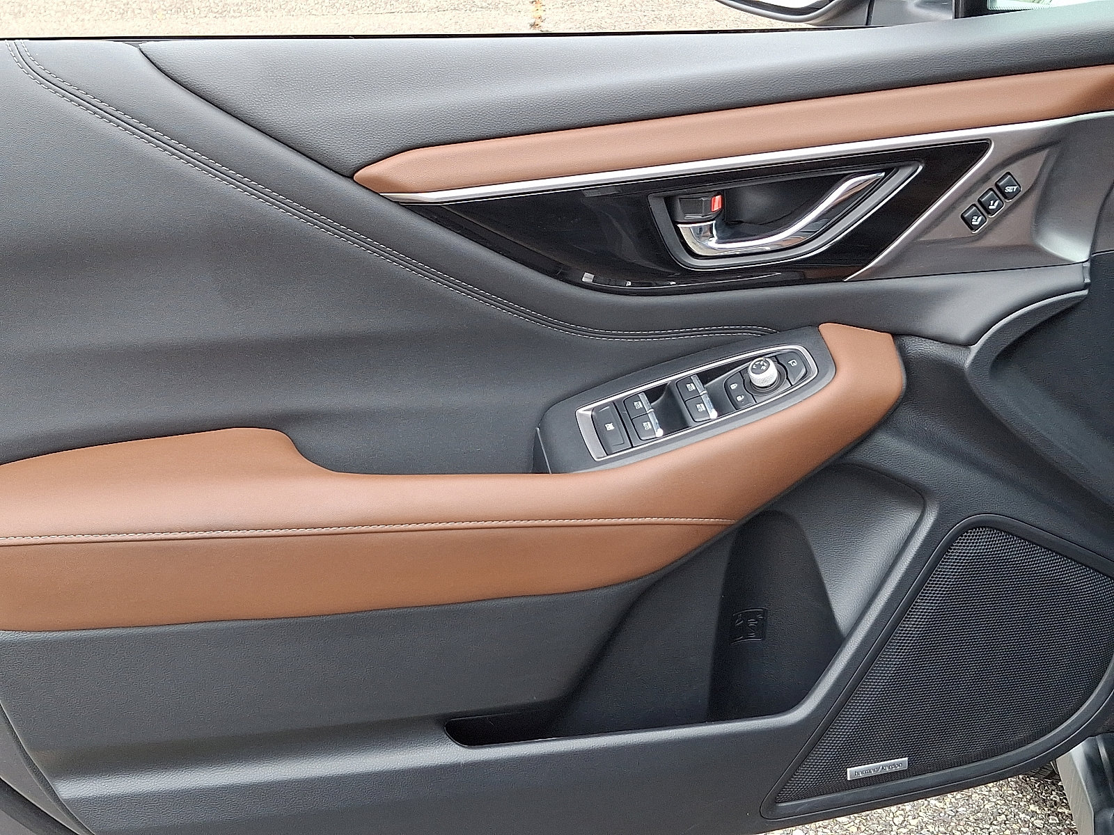 Used 2021 Subaru Outback Touring XT image 12