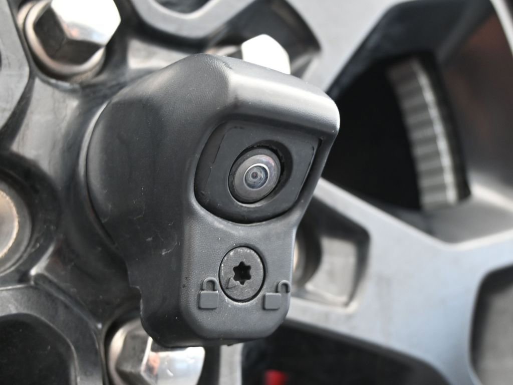 Used 2022 Jeep Wrangler Unlimited Sport image 36