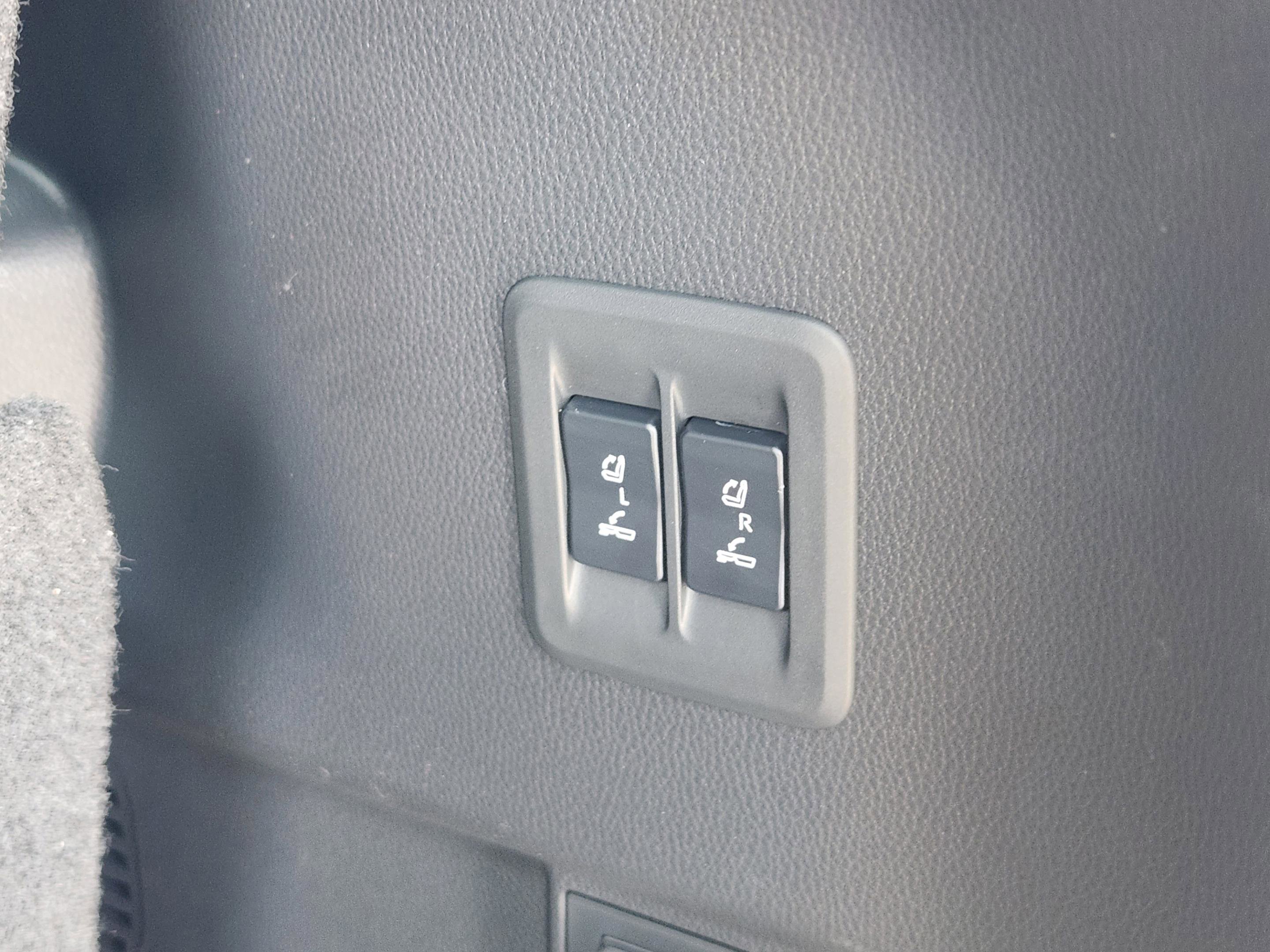 Used 2025 Lexus GX 550 w/ Accessory Package (2T) AWD/4WD image 6