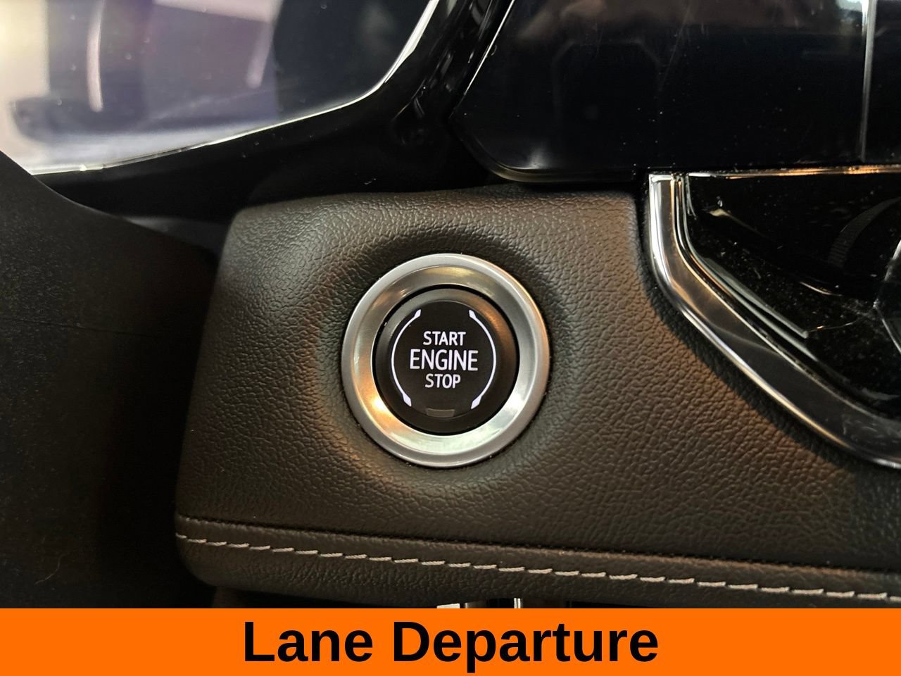 Used 2023 Chevrolet Colorado LT w/ LT Convenience Package II AWD/4WD image 16