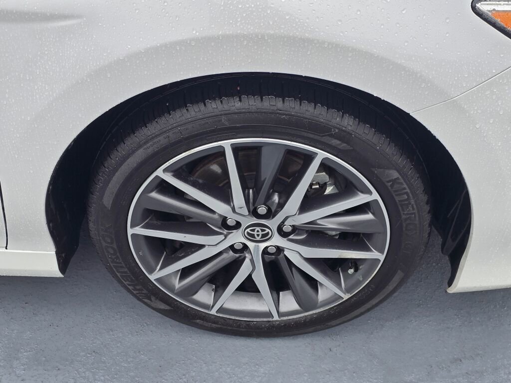 Used 2024 Toyota Camry XLE FWD image 9