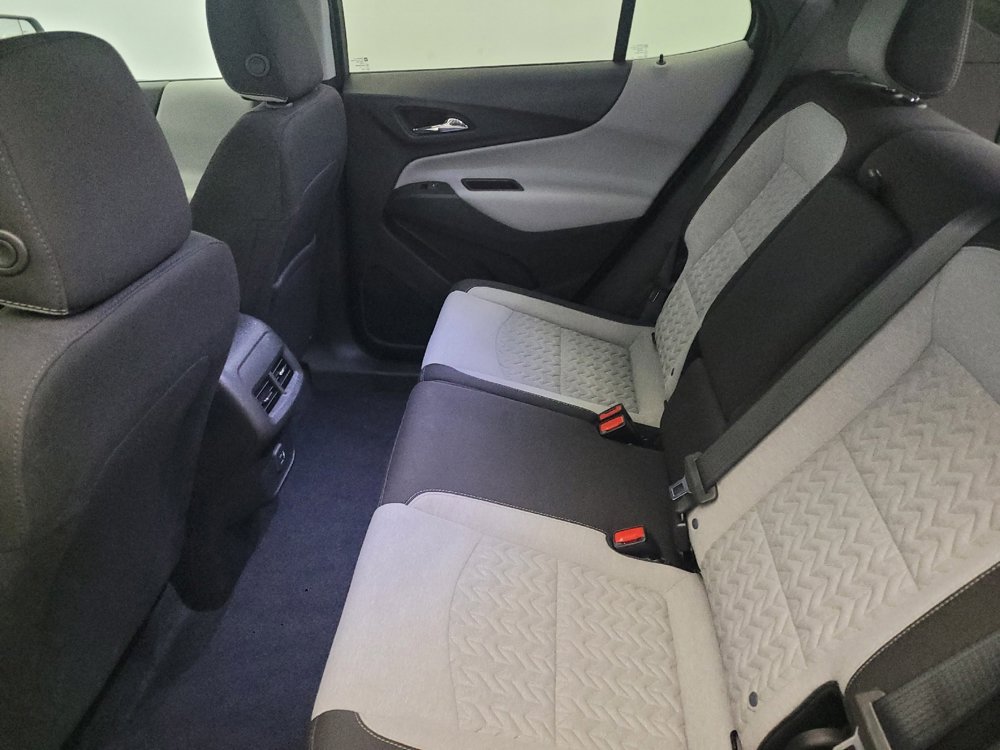 Used 2023 Chevrolet Equinox LT w/ Driver Convenience Package image 18