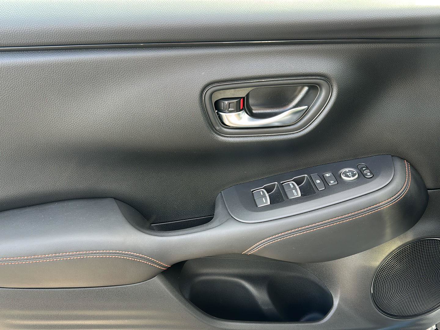 Used 2024 Honda HR-V Sport image 12