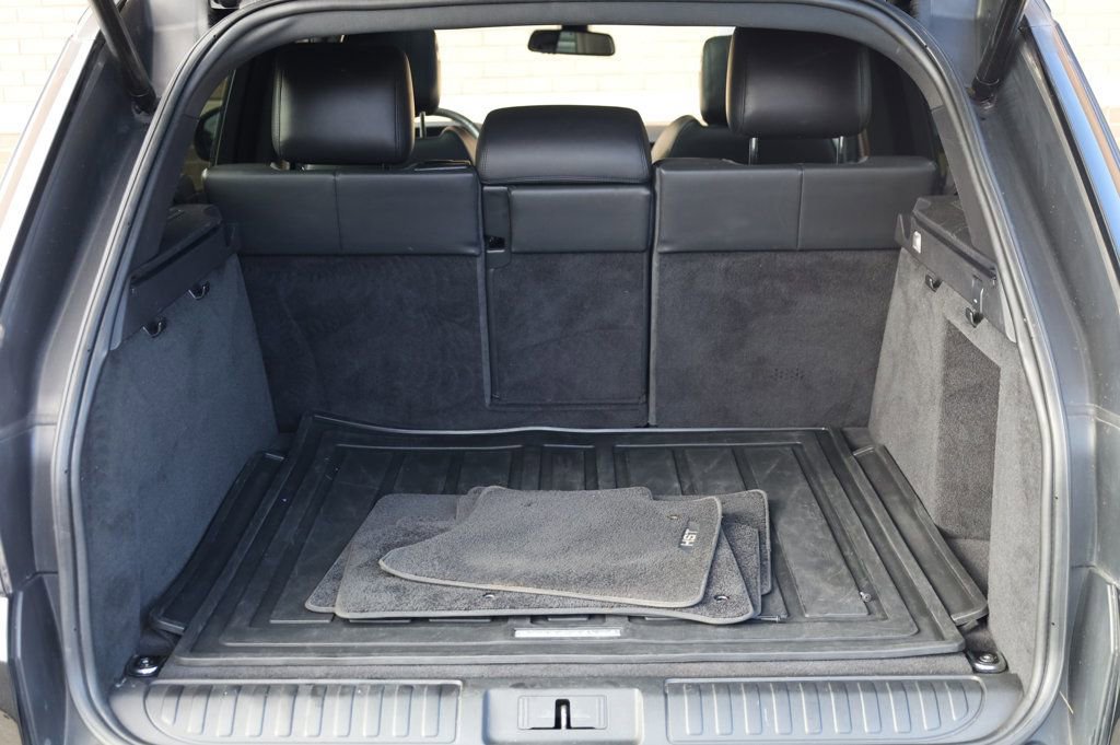 Used 2016 Land Rover Range Rover Sport HST image 11