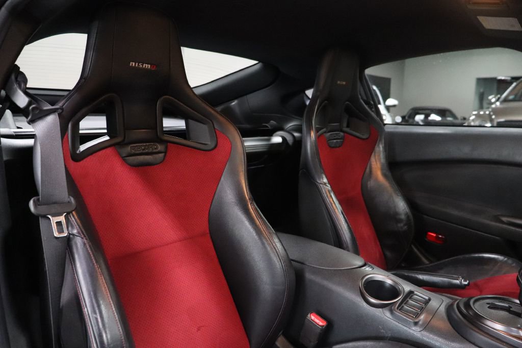 Used 2016 Nissan 370Z NISMO image 16
