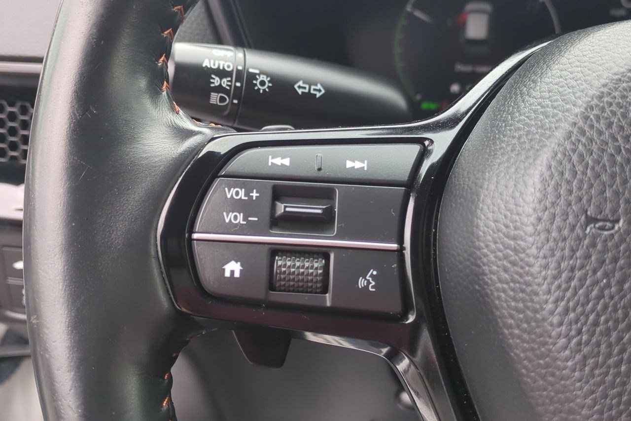 Certified 2023 Honda CR-V Sport Touring image 12