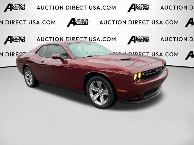 Used 2019 Dodge Challenger SXT RWD image 5