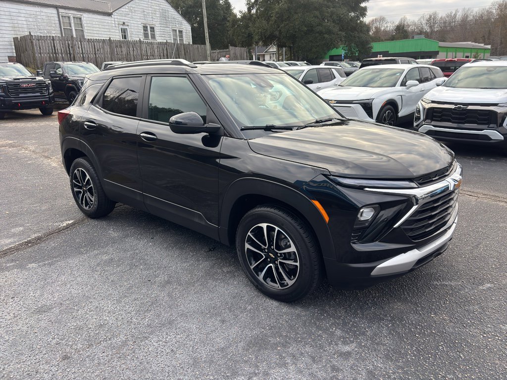 Used 2024 Chevrolet TrailBlazer LT image 4