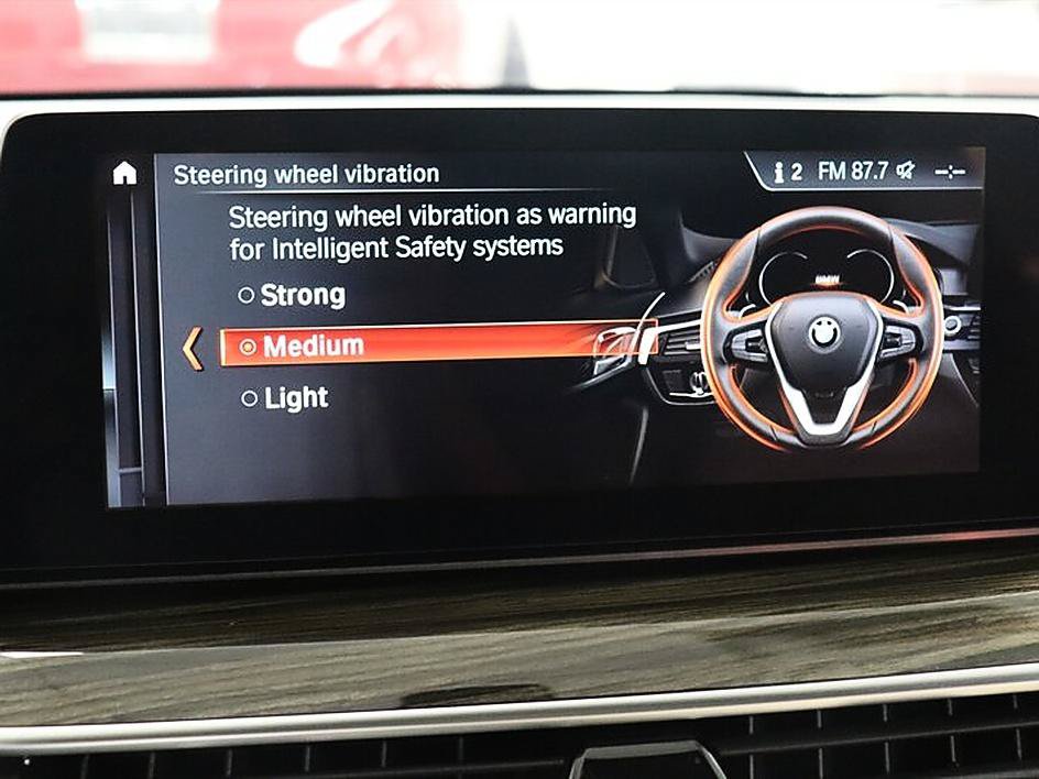 Used 2018 BMW 530i RWD image 30