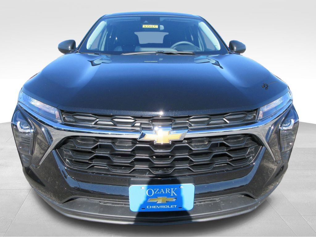 New 2026 Chevrolet Trax LS FWD image 8