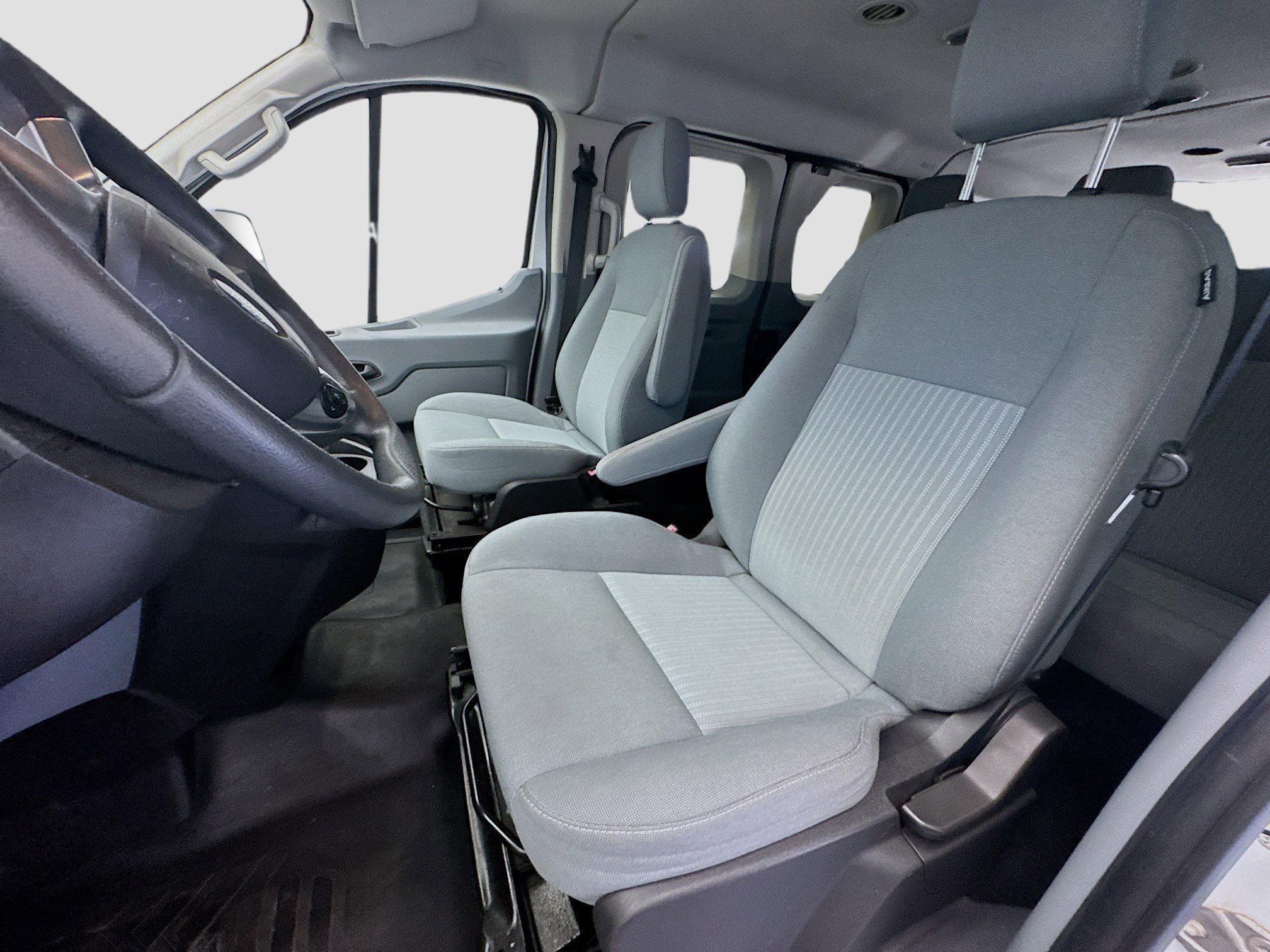 Used 2015 Ford Transit 350 XL image 11