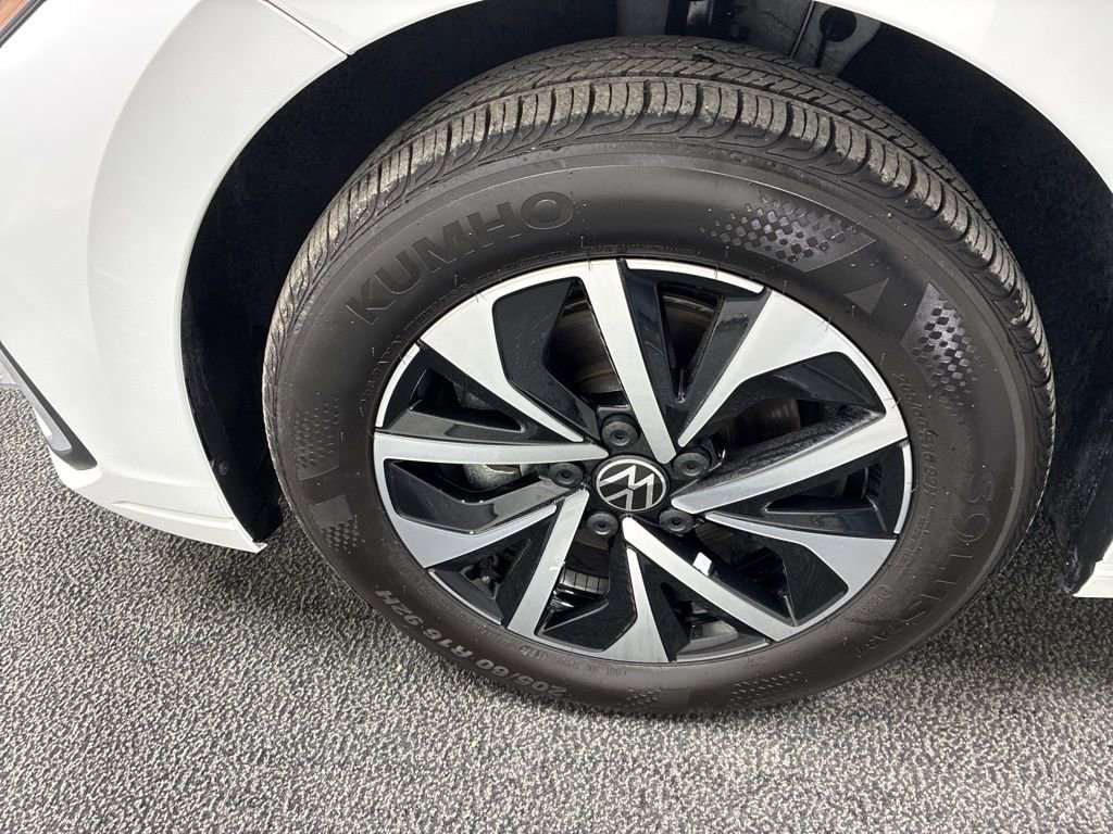 Used 2025 Volkswagen Jetta S image 8