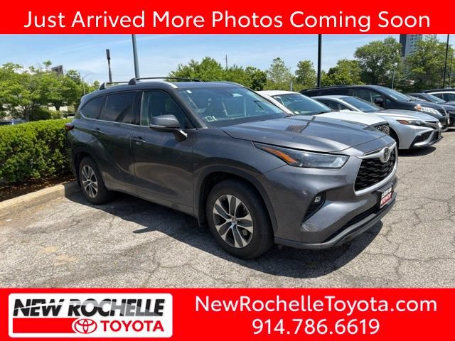 Used 2022 Toyota Highlander XLE