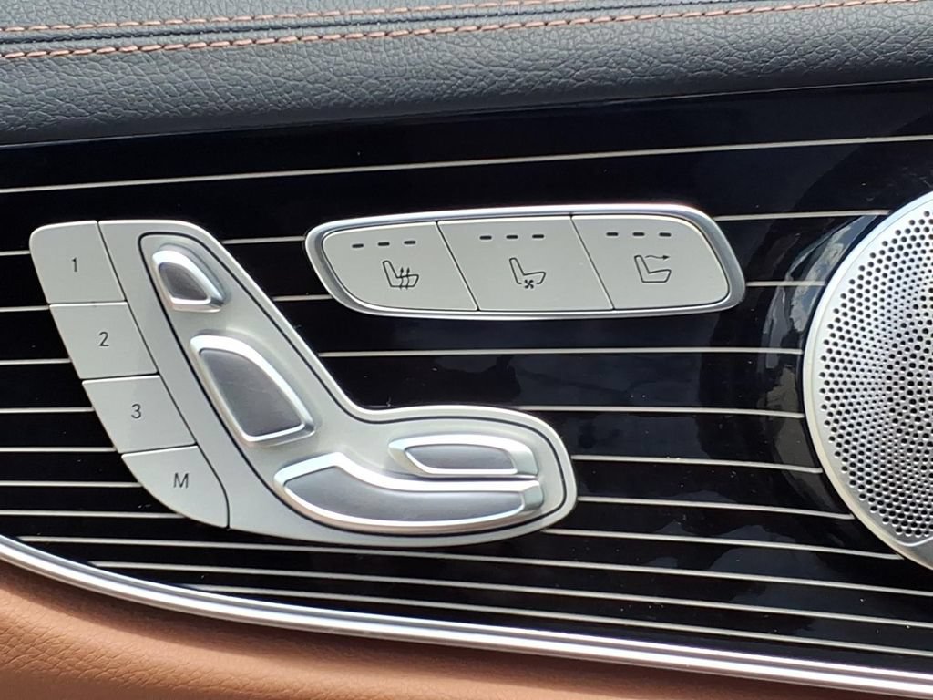 Used 2023 Mercedes-Benz E 450 Cabriolet image 11