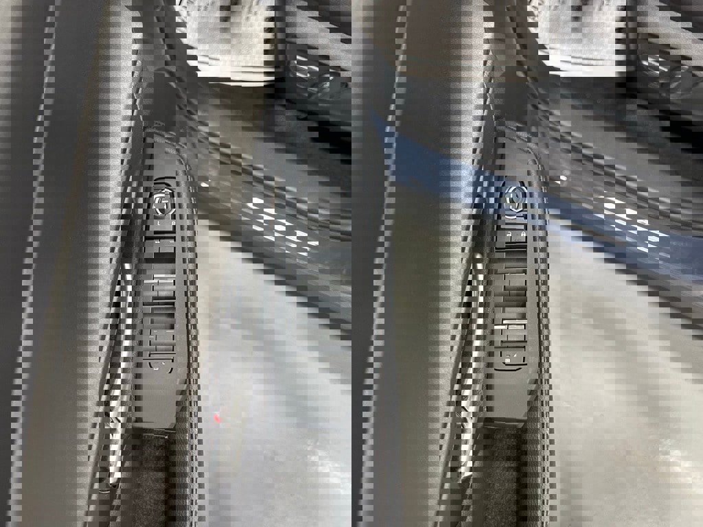 Used 2025 Toyota Grand Highlander AWD image 9