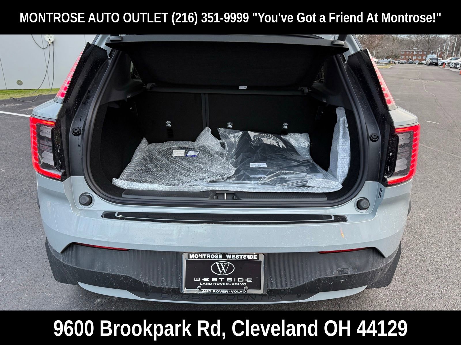 New 2026 Volvo EX30 Cross Country Ultra image 29