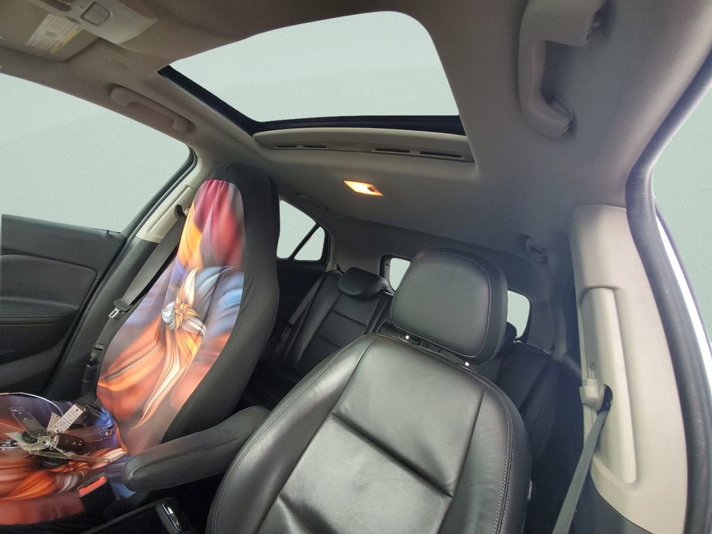 Used 2019 Buick Encore Essence FWD image 16