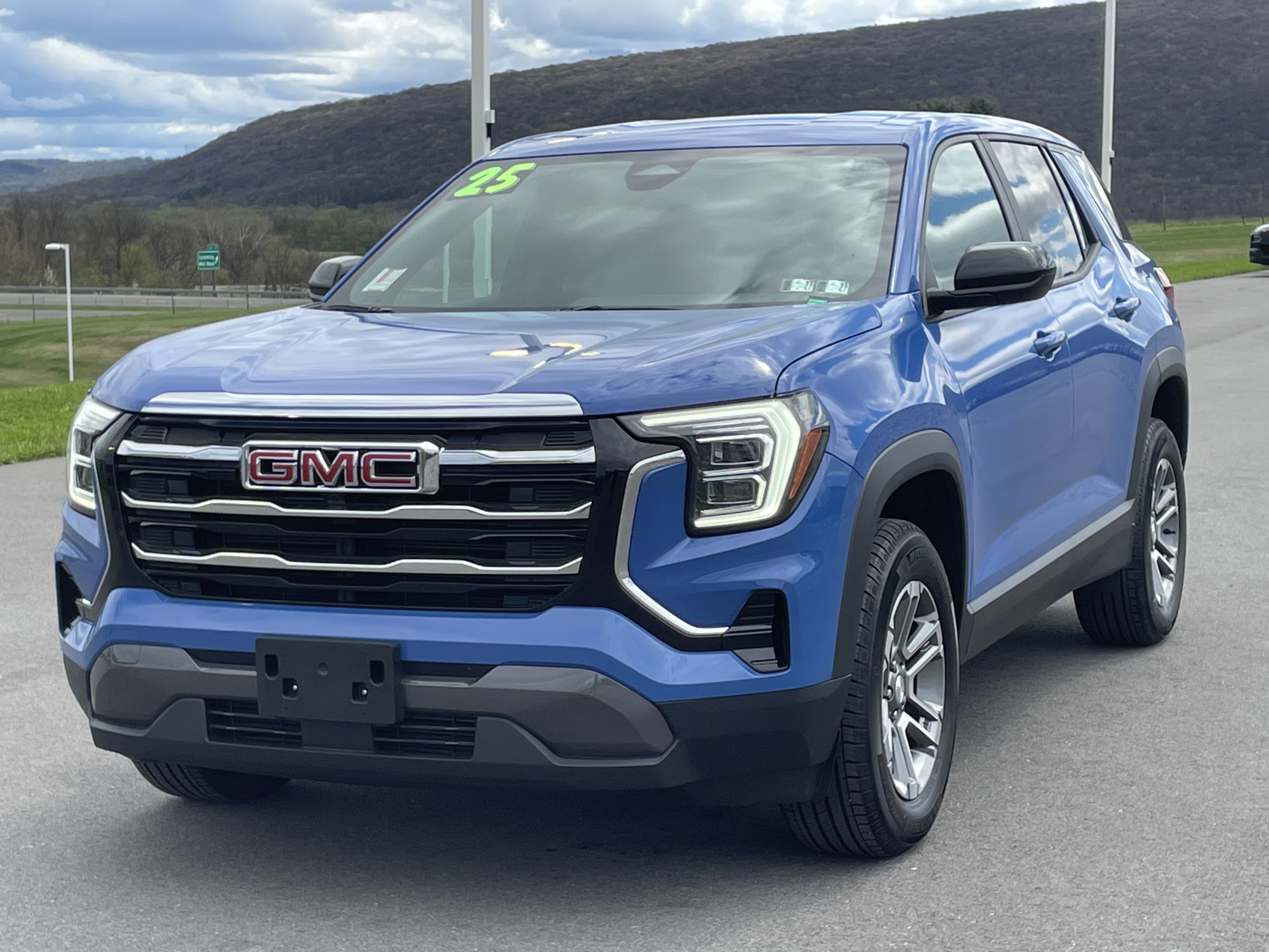 Used 2025 GMC Terrain Elevation AWD/4WD image 8