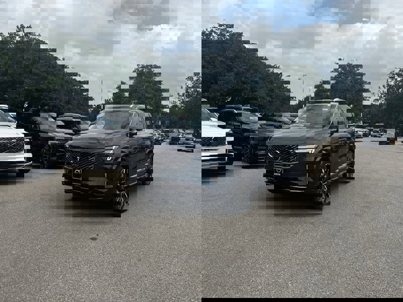 New 2025 Volvo XC90 T8 Plus image 2