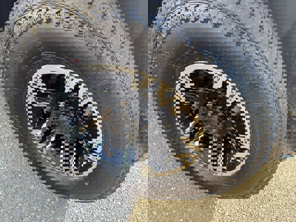 Used 2020 Toyota Tacoma SR image 20