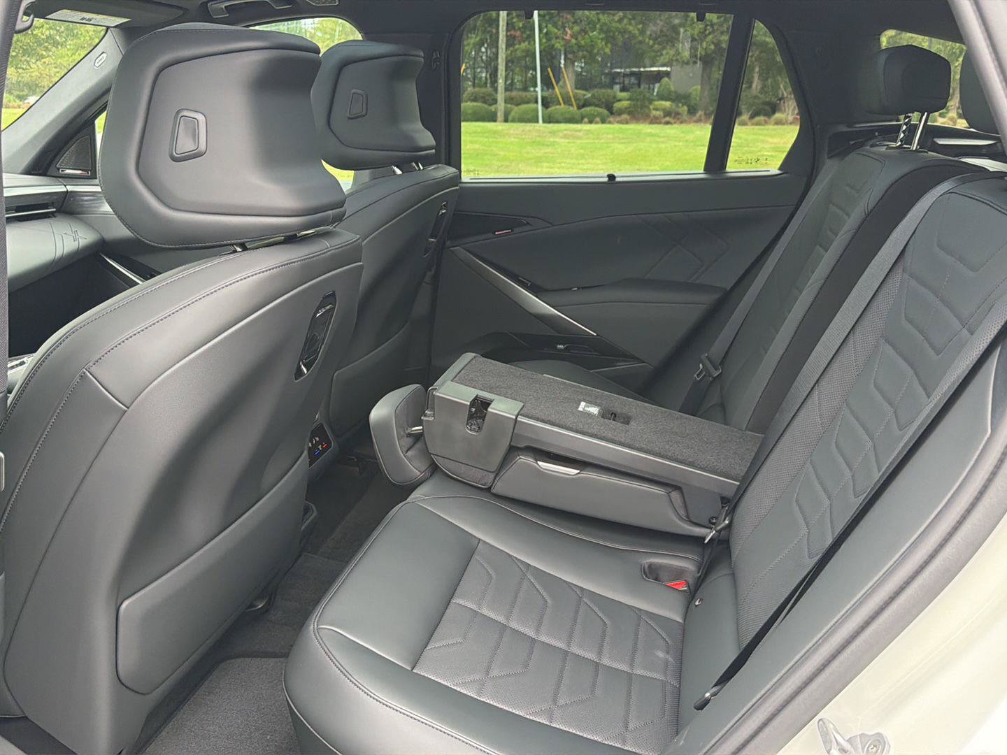 New 2027 BMW X5 xDrive50e AWD/4WD image 11