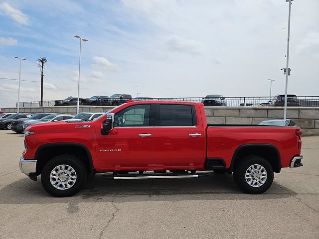 Used 2024 Chevrolet Silverado 2500 LTZ w/ LTZ Convenience Package AWD/4WD image 2