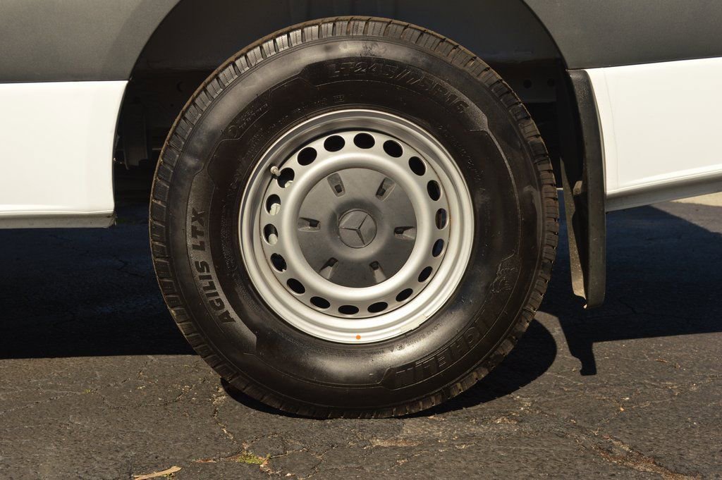 Used 2024 Mercedes-Benz Sprinter 2500 image 21