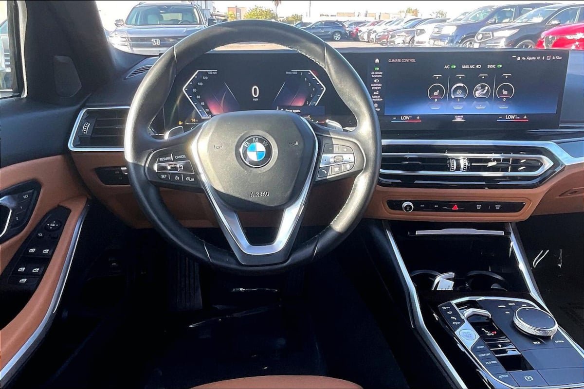 Used 2023 BMW 330i Sedan w/ Parking Assistance Package RWD image 5