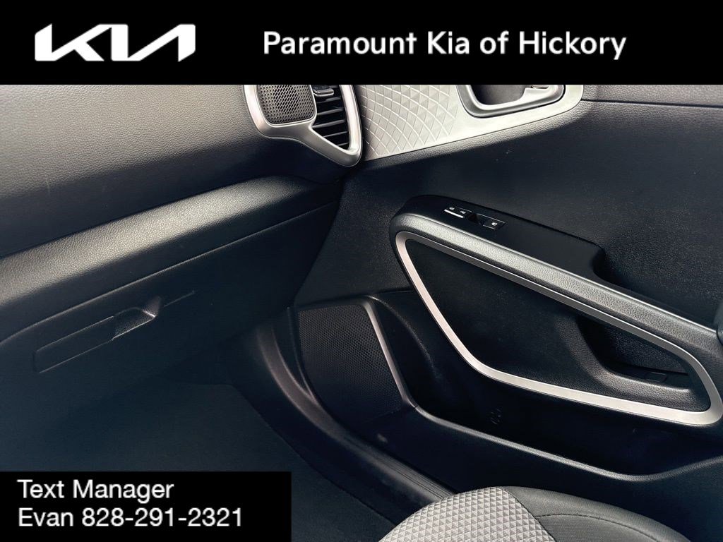 Used 2021 Kia Soul LX image 23