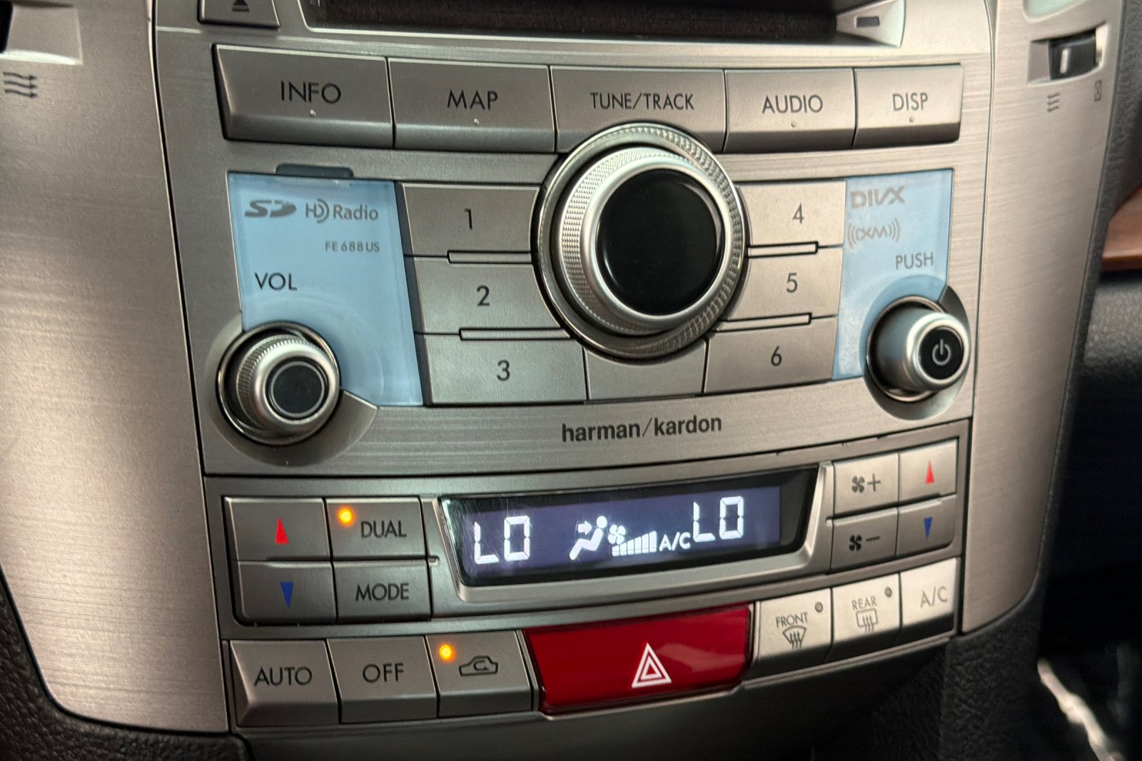 Used 2013 Subaru Outback 3.6R Limited AWD/4WD image 18