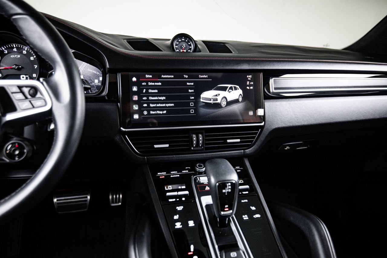 Certified 2023 Porsche Cayenne GTS AWD/4WD image 19